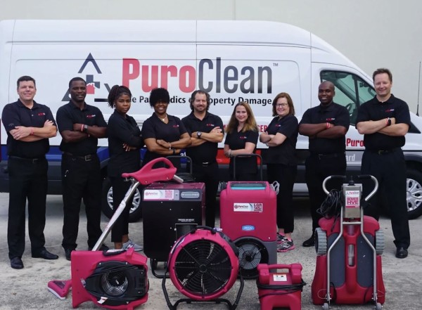 Water Damage Restoration Team in San Fernando, CA (1)